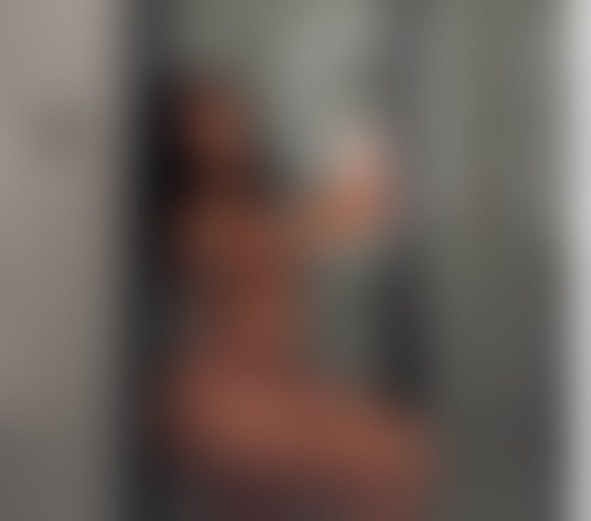 Escorts South East London Croydon - Photos for Beautiful big boom