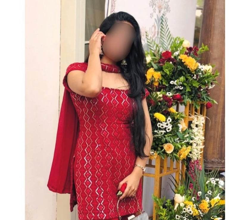 Escorts Bedfordshire Luton - Photos for NILA South Indian Tamil Girl New in LUTON TOWN CENTRE