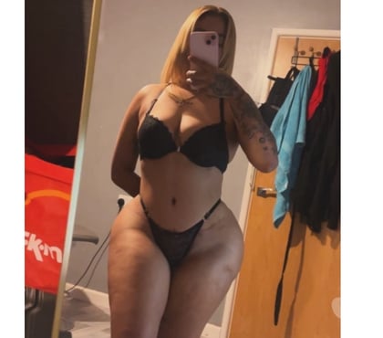 Escorts Eltham South East London - Photos for 😈 NAUGHTY LIZZY 🇨🇴😈. 24 7 INCALL&OUTCALL ☎️