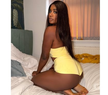 Escort Glasgow City Centre Glasgow - Photos for Just arrived! model MILA 🤎 I’m tall girl 🤎BEST GFE