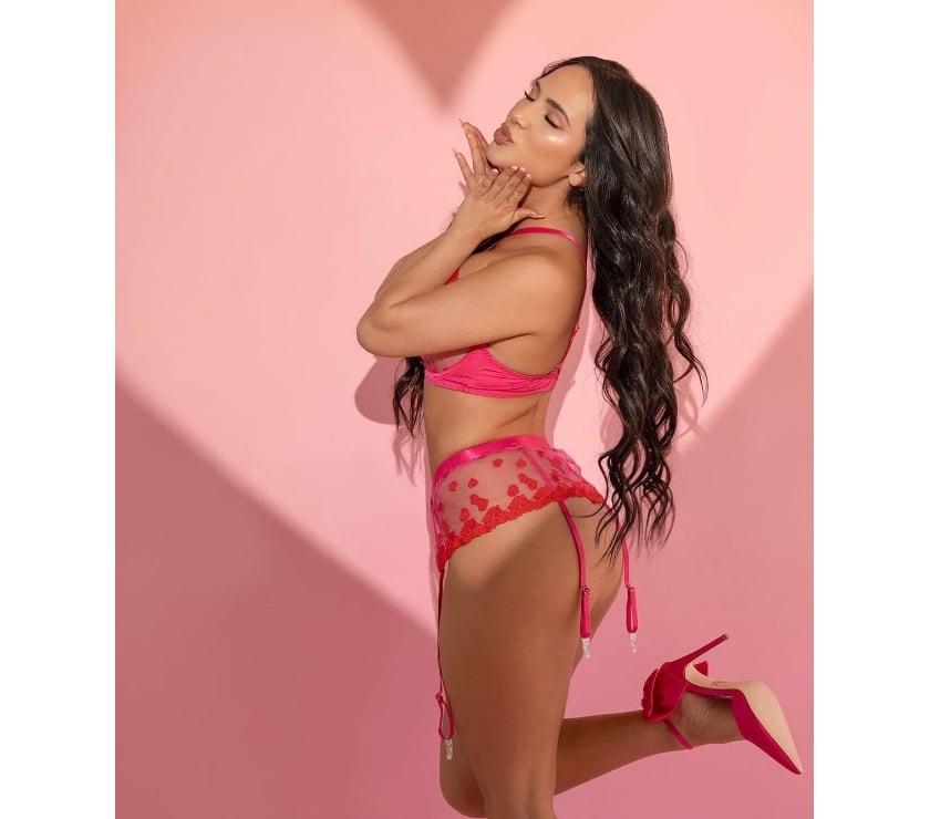 Escorts North London Seven Sisters - North London - Photos for 💎Beautiful Beazilian Brunette💎