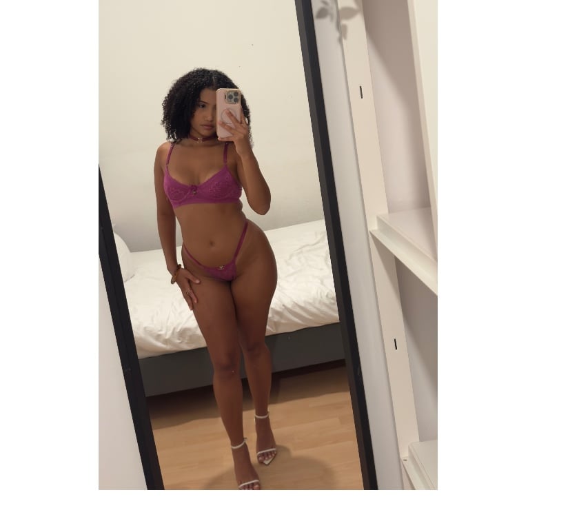 Escorts Canary Wharf East London - Photos for 🇧🇷Sweet Brazilian girl, Sensual 💋patty girl 💕