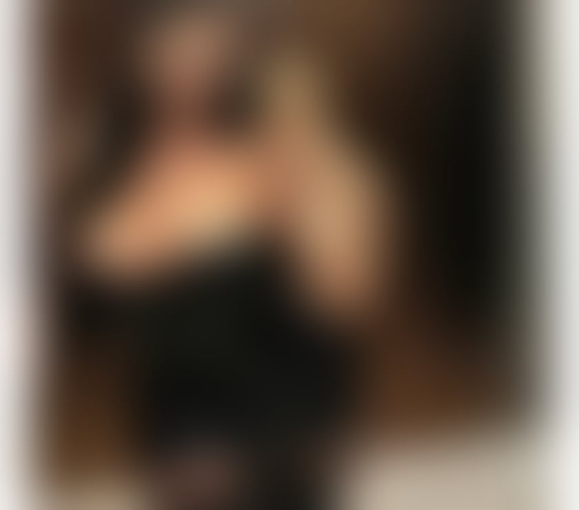 Escorts Bradford City Centre Bradford - Photos for HOT PARTY GIRL NEW NEW IN YOUR TOWN