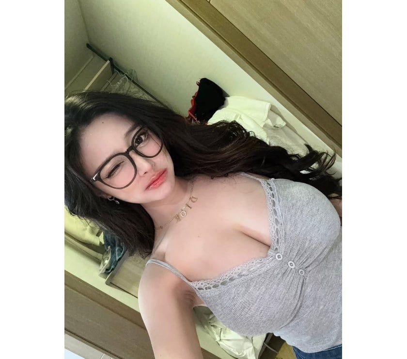 Escorts York City Centre York - Photos for NEW Asian in York Best service No rush