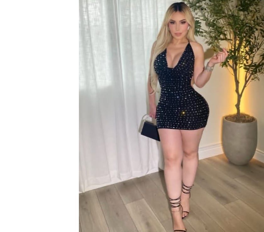 Escorts Essex Basildon - Photos for 🌹 A Touch of Romance, A Promise of Discretion 🌹