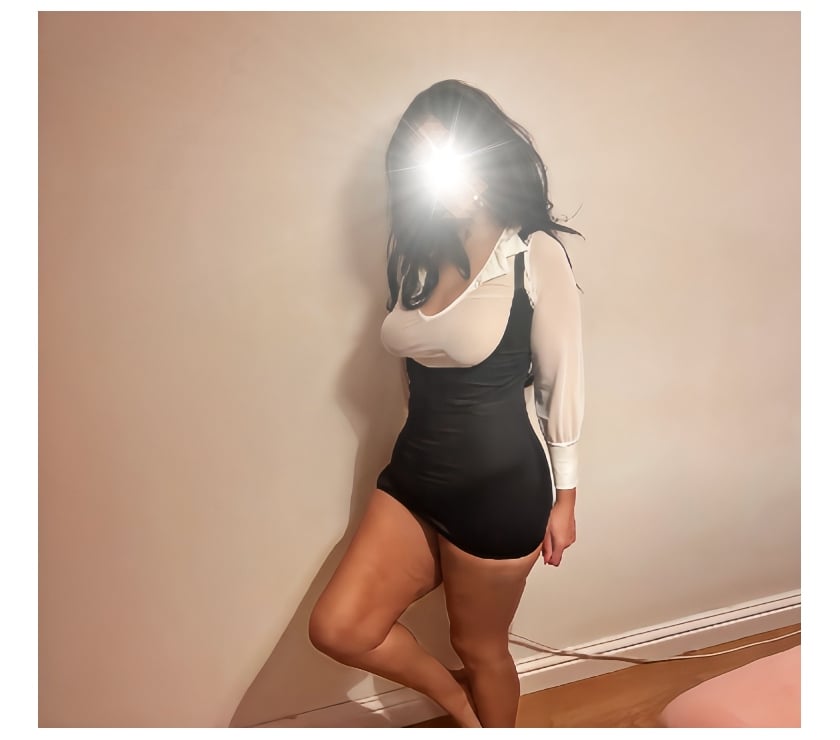 Escorts Essex Colchester - Photos for SEXY SIZE 16,MATURE BRITISH MIXED INDIAN LADY IN COLCHESTER