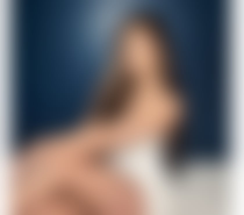 Photos for 💦Wet Lara 🩵🦋Luxury💎LOVELY BUM🍑🍭Partyyyy