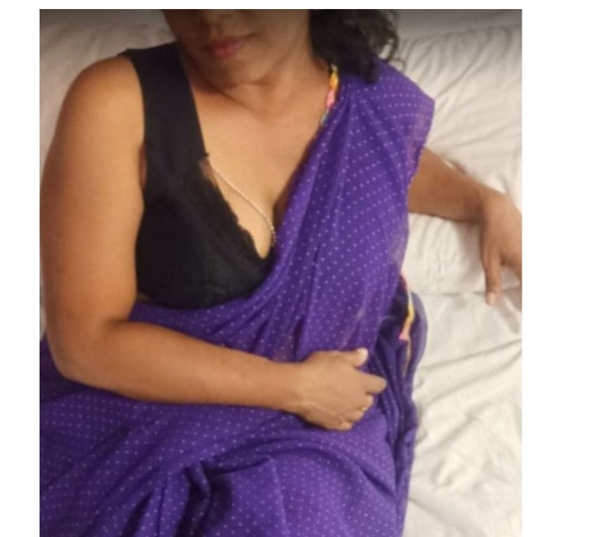 Escorts East London East Ham Station - East London - Photos for Attractive South Indian new in town
