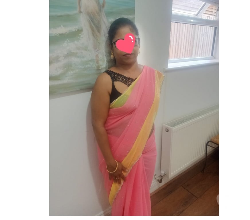 Escorts East London Havering - Photos for Attractive Fun South Indian