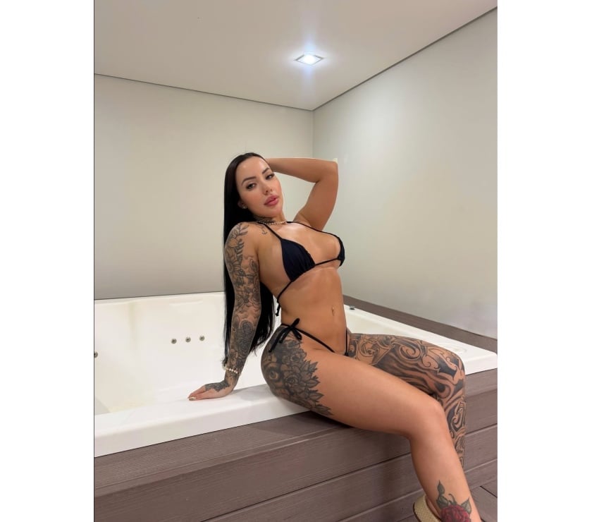 Escorts West London Ealing - West London - Photos for PASSIONATE GIRL💕LATINA PARTY🔥HOT FANTASY ❤️‍🔥