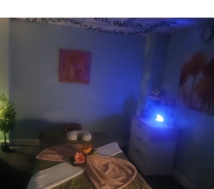 Escorts Ashley Down Bristol - Photos for Thai Aromatherapy Massage for relaxing