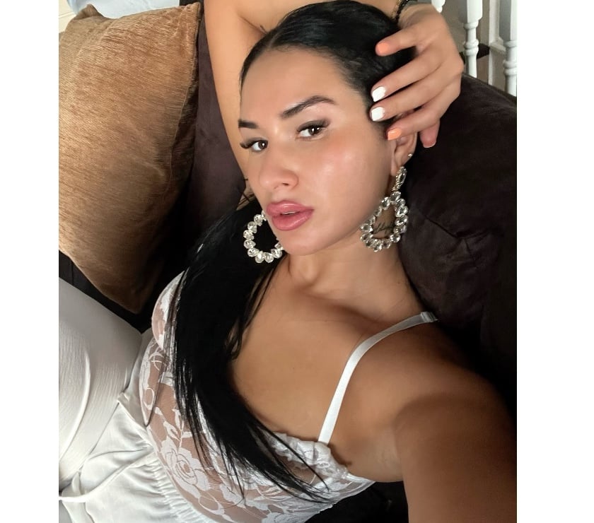 Escorts Surrey Spelthorne - Photos for HONEY NEW PARTY GIRL ONLY FEW DAYS💙