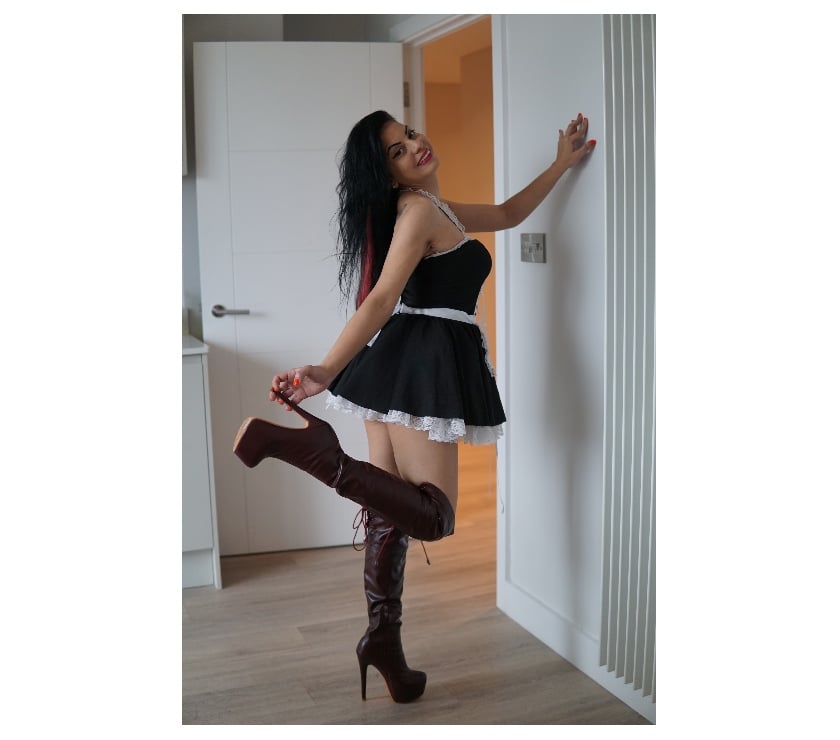 Escorts West London Ealing - West London - Photos for Sofia 100% real pics, party gir