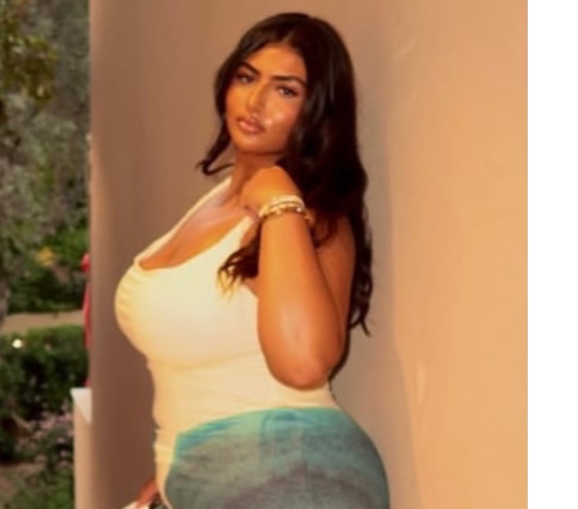 Escorts Leeds City Centre Leeds - Photos for Party Girl Hello Guys I'm Sara Nw In Town Incall Outcall