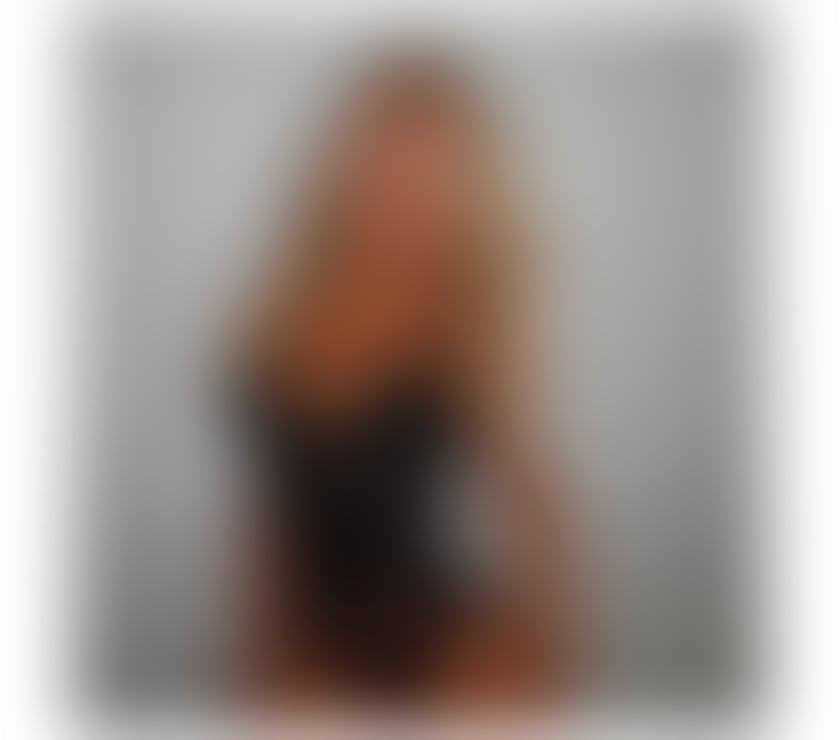  Escorts Chelmsford City Centre Chelmsford - Photos for Naughty Carla around outcall only party girl😍