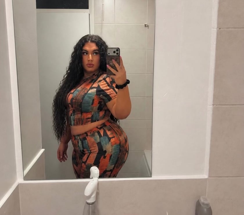 Escorts Canning Town East London - Photos for TRANS BADDIE AMELIA FAT ASS 👄 GAME TOP TIER