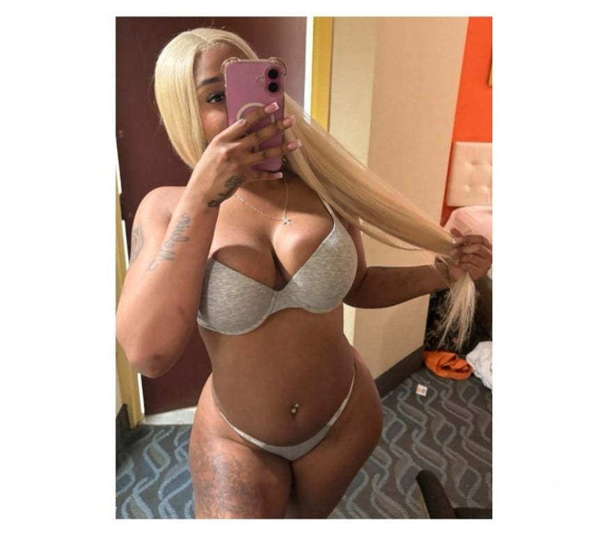 Escorts Hertfordshire Welwyn Hatfield - Photos for TWO OPTIONS AVAILABLE YOU CAN CHOOSE 😋😋🎉