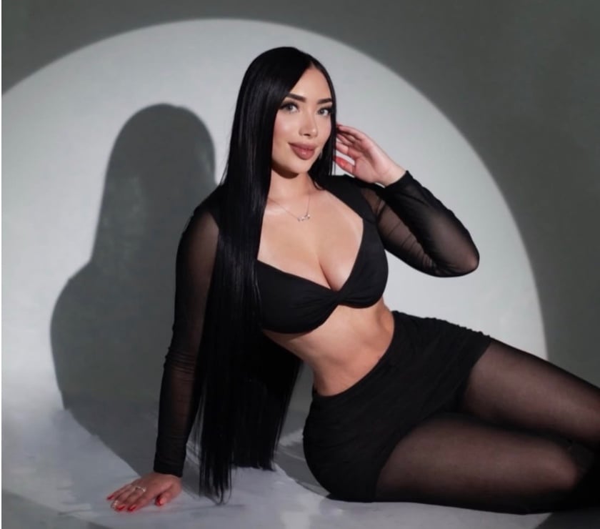  Escorts & Erotic Massage Deptford South East London - Photos for 💯 REAL PIC 🔥 ATTRACTIVE GIRL FOR COMPANY 💋