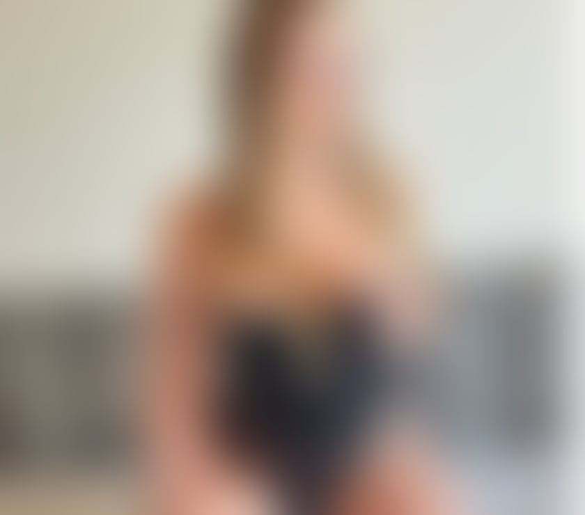 Escorts East London Havering - Photos for My name is Clara, I'm 22 years old, and I'm Brazilian.