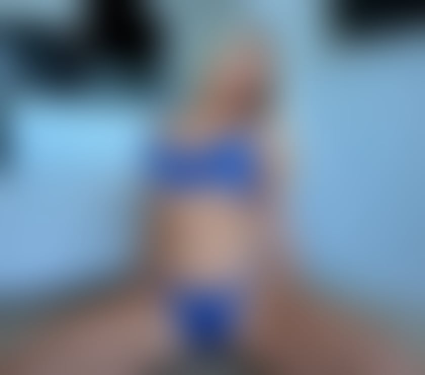 Escorts Bristol City Centre Bristol - Photos for Hi I m larisa new girl massage call me bby 😘