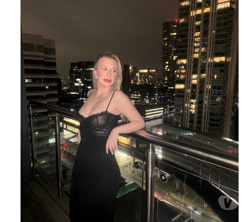 Escorts East London Canary Wharf - East London - Photos for ❤️ ALINA ❤️ PARTY & GFE 💖 100% NATURAL