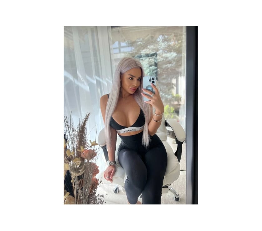 Escorts Stockport Town Centre Stockport - Photos for 💋💋 PARTY GIRL 💋💋 NO RUSH 💋💋