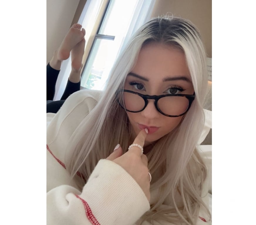 Escorts Wiltshire Swindon - Photos for SELENA 💜🇧🇷 PARTY - REAL GFE