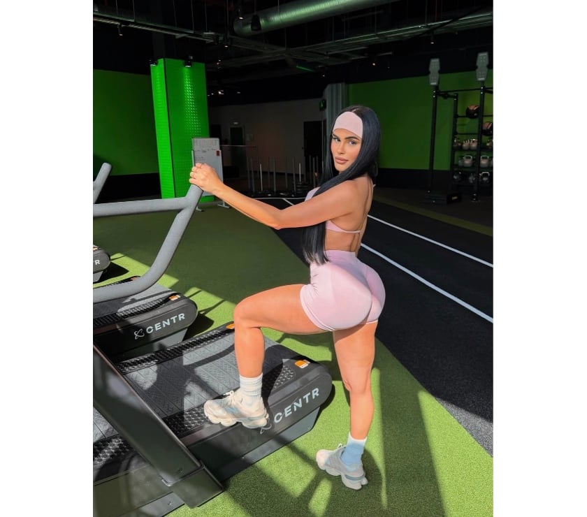 Escorts Brent South Kenton Station - Brent - Photos for Luciana • Brazilian Massage & Relaxation