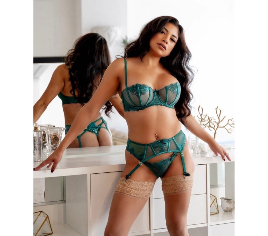 Escorts East London Snaresbrook - East London - Photos for 24H🔥 Isabella Cruz 🇨🇴 E11 - E15 💫
