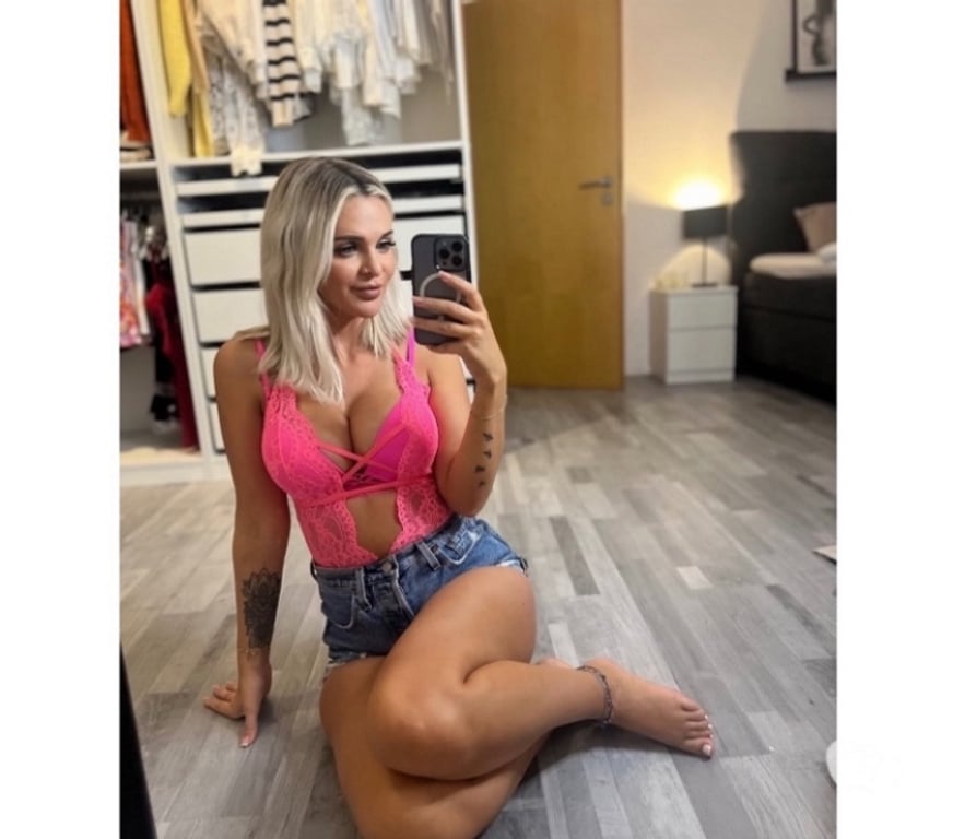 Escorts Derbyshire Derbyshire Dales - Photos for Alexis💕🎀Party Queen🎉OUTCALL❤️🎉💥British