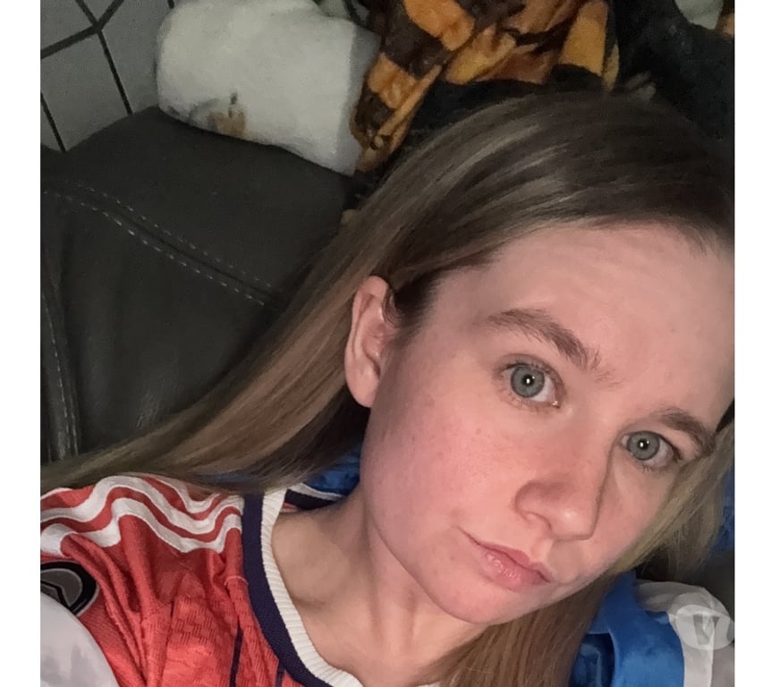 Adult Entertainment West London Hillingdon - Photos for Scottish 25 year old 4ft11