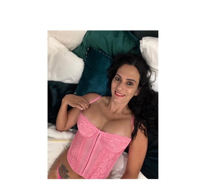 Escorts Luton Town Centre Luton - Photos for Fernanda Party 🎉