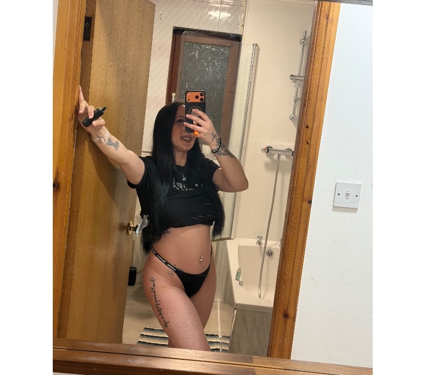  Escorts & Erotic Massage Gorgie Edinburgh - Photos for Karla ! Outcall or car meet !