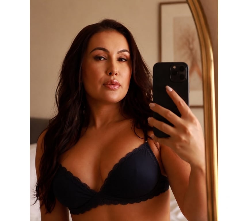 Escorts Warwickshire Warwick - Photos for ERIKA🤍❤️HOT BRAZILIAN ❤️🤍MASSEUSE.GFE