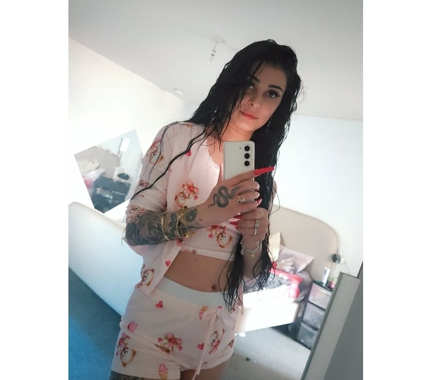 Escort Grays Thurrock - Essex - Photos for I'm Cristina 24 out of 24 for you.