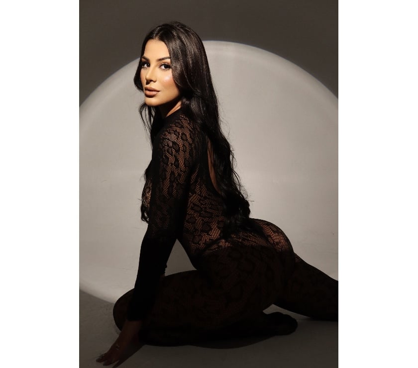 BRUNA • FOXER PARTY GIRL OUTCALL