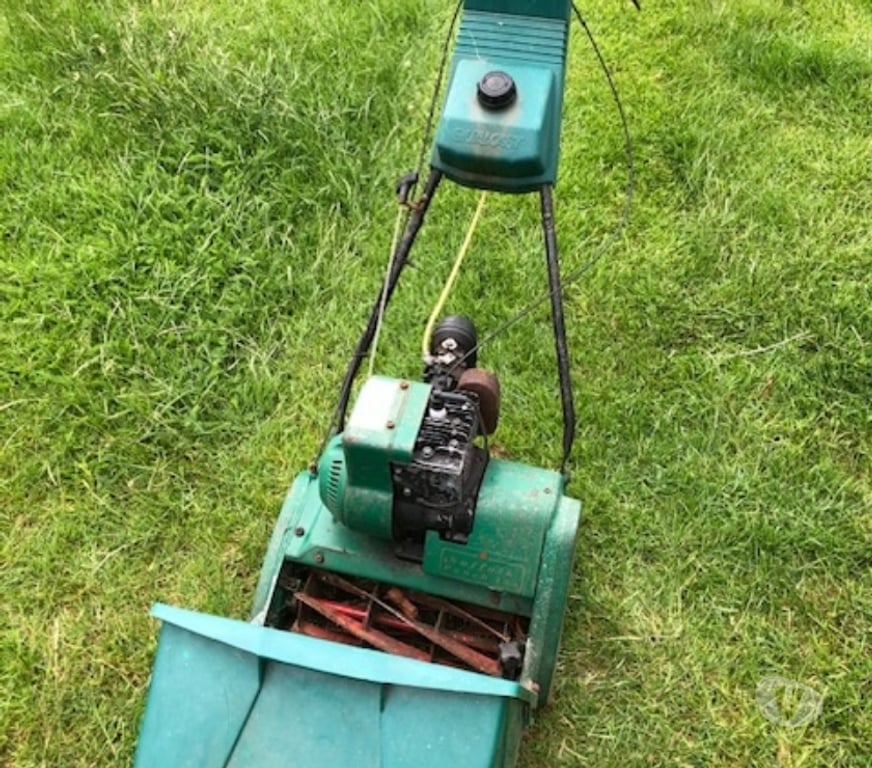 Garden, Outdoor & DIY Essex Maldon - Photos for Suffolk Colt Lawnmower . Petrol 14 inch