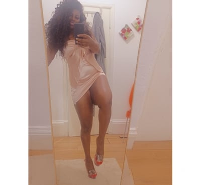 Escorts Luton Town Centre Luton - Photos for KARLLA BLACK WOMAN