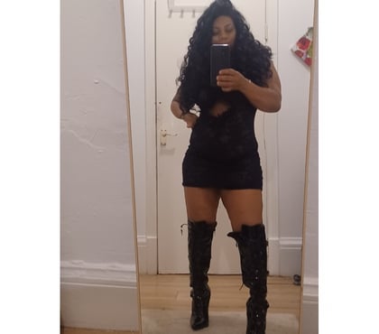 Escorts Luton Town Centre Luton - Photos for KARLLA BLACK WOMAN