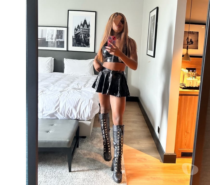 Escorts Swansea - Wales Swansea City Centre - Swansea - Photos for Elite Carla back in Swansea offering BDSM and GFE party