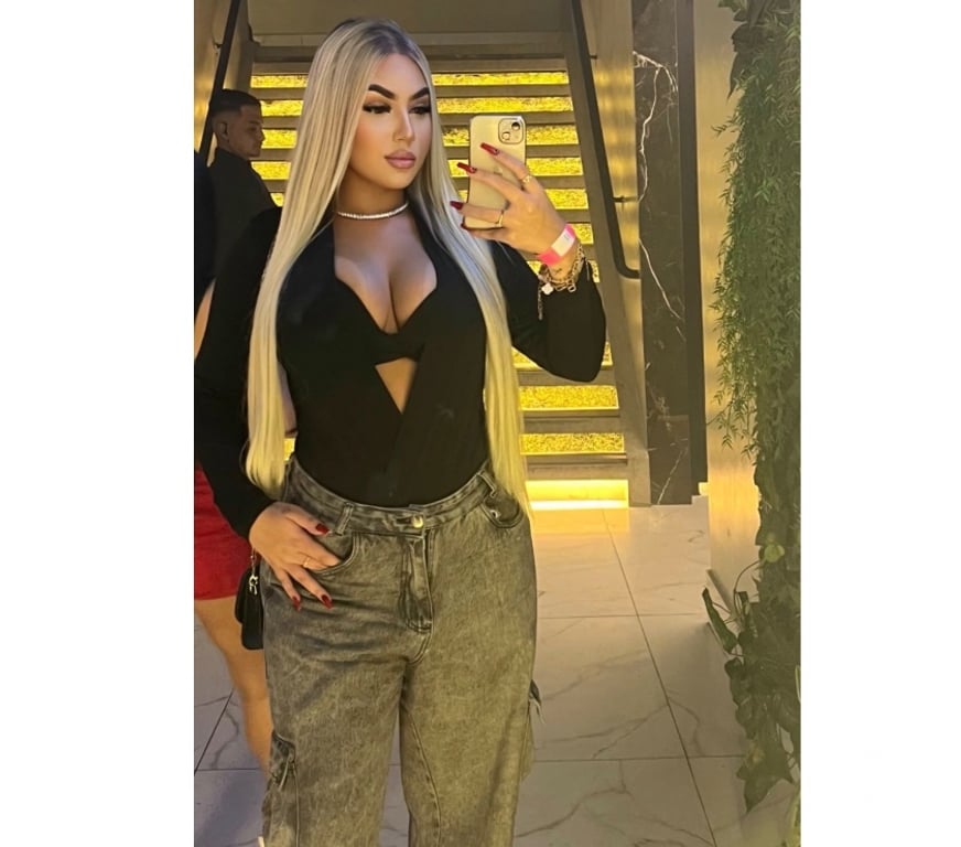 Escorts West Northamptonshire Northampton - West Northamptonshire - Photos for Hot Blonde Brazilian 🥰🇧🇷🤌🏻Party Party 🥳