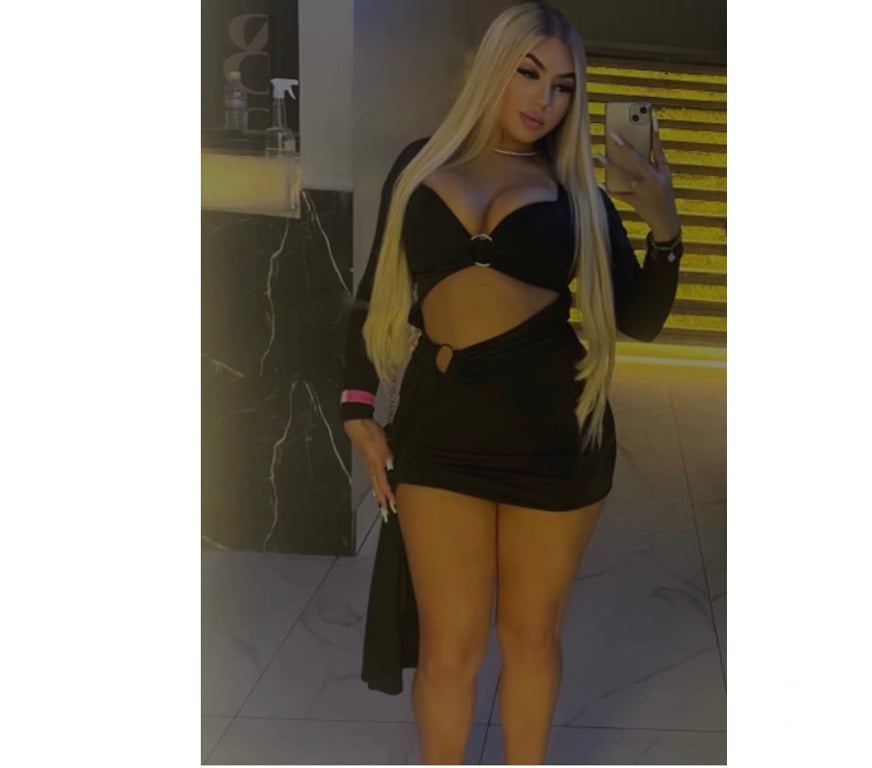 Escorts West Northamptonshire Northampton - West Northamptonshire - Photos for Hot Blonde Brazilian 🥰🇧🇷🤌🏻Party Party 🥳