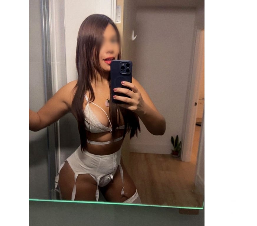 Escorts West London Hillingdon - Photos for 👅😋Dominatrix hot tongue sculptural body