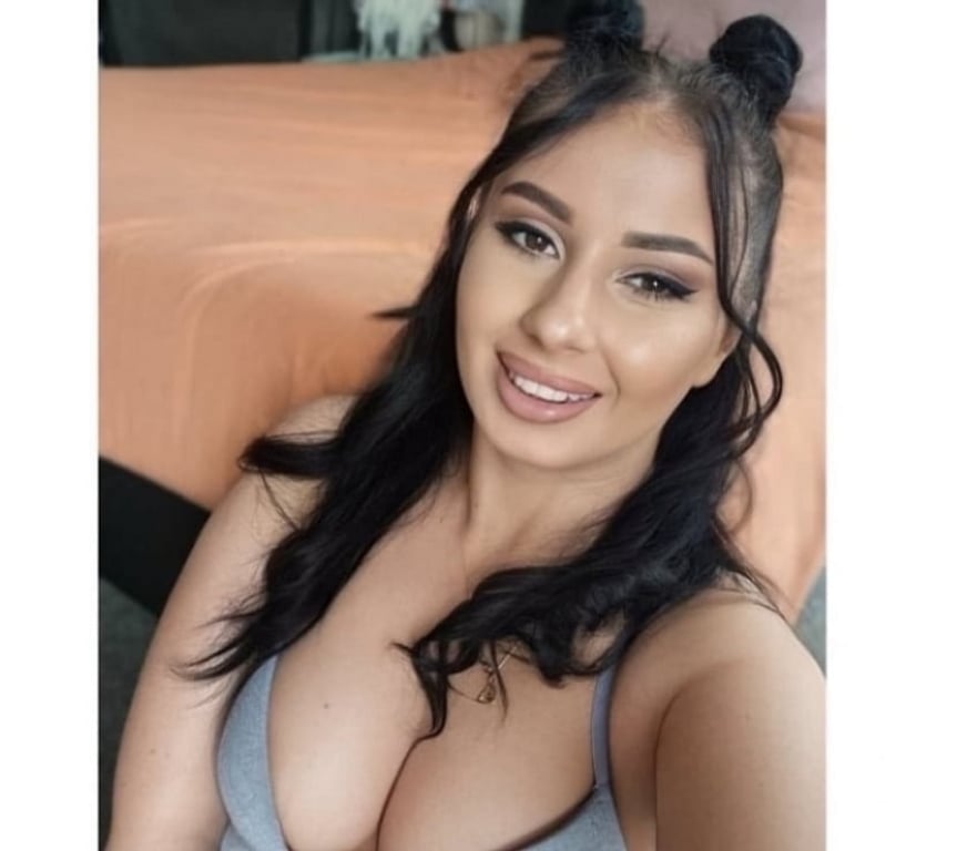 Escorts West Yorkshire Calderdale - Photos for Outcall party girl good time i have frneds for good party