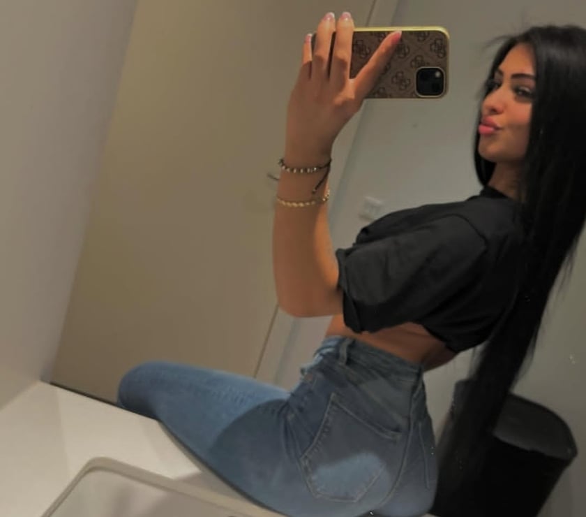  Escorts & Erotic Massage Beeston Leeds - Photos for Julia🥰 party girl 🥂