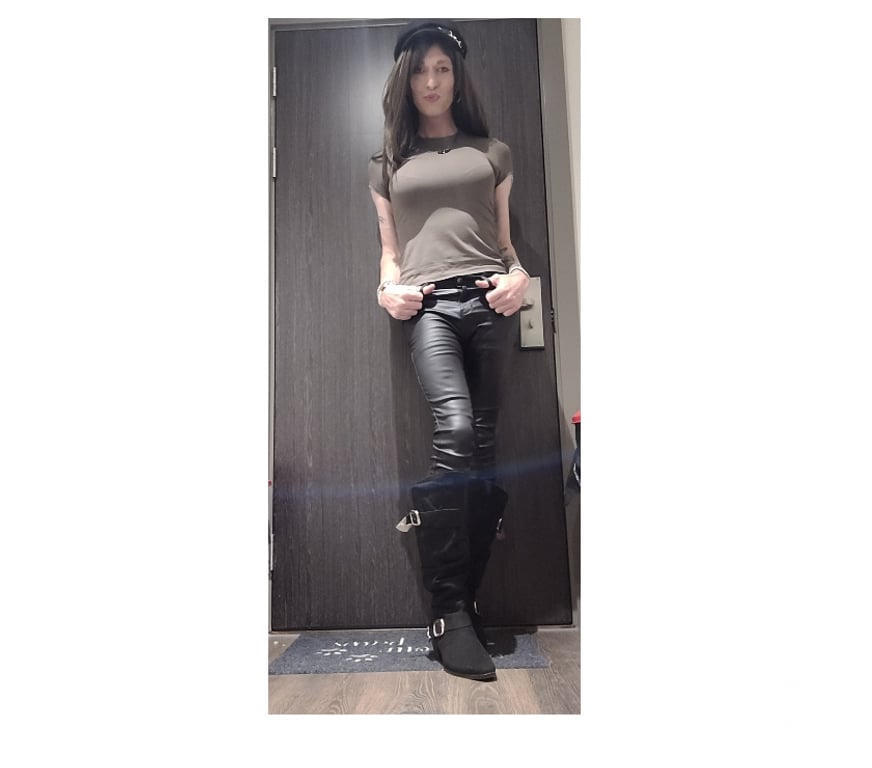 Trans Escorts Warwickshire North Warwickshire - Photos for Laura | Trans Female | Private & Discreet | Birmingham
