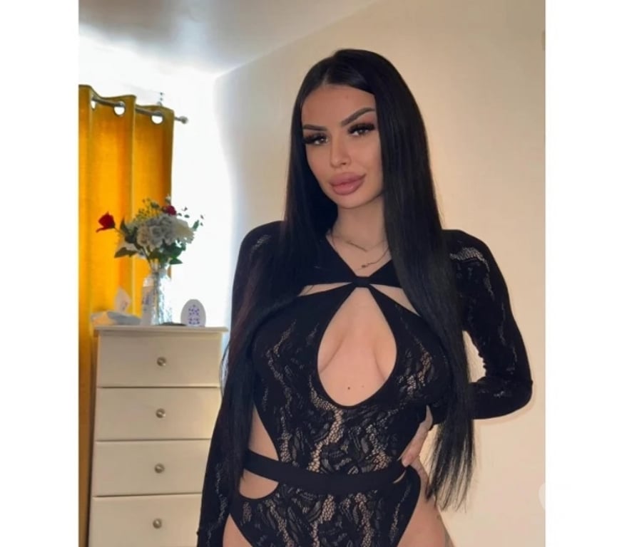 Escorts West Yorkshire Kirklees - Photos for Girlfriend experience,New in town,No rush