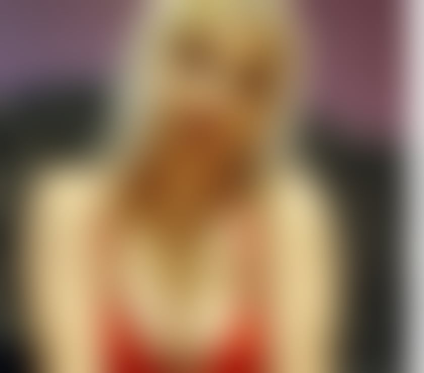 Escorts South East London Croydon - Photos for Hello haw my name is Karyna an new în area 😘😘😘