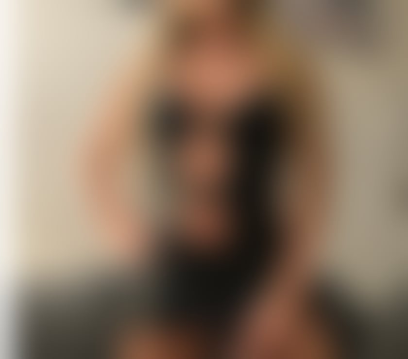 Escorts West Yorkshire Leeds - Photos for Cleo hot massage