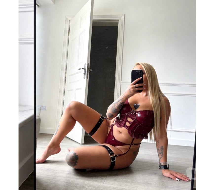 Escorts Dorset Bournemouth, Christchurch and Poole - Photos for Gaby hot blonde, PARTY GIRL, enjoy 📍🇧🇷🩷🥂